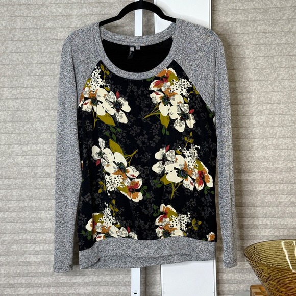 Kut from the Kloth Tops - KUT From The Kloth Floral Print Raglan Long Sleeve Top Womens Sz M Romantic Boho